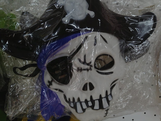 Mask-Pirate