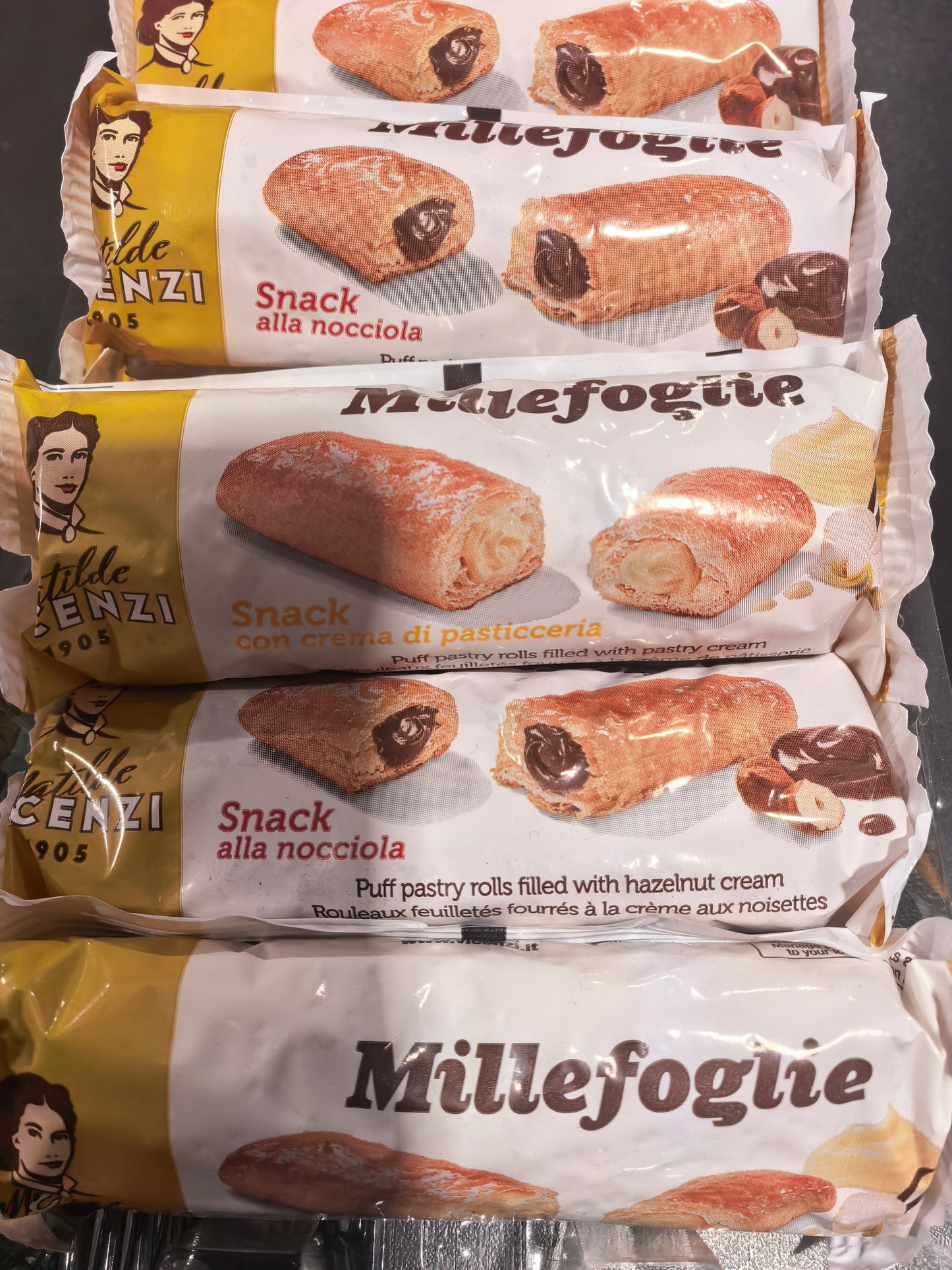 Matilde Vicenzi Puff Pastry Rolls-Hazelnut Cream 125g